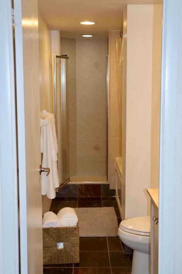 טורונטו Apartment/2Bedrooms/2 Full Bathrooms/Free Parking מראה חיצוני תמונה