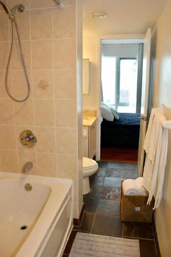 טורונטו Apartment/2Bedrooms/2 Full Bathrooms/Free Parking מראה חיצוני תמונה