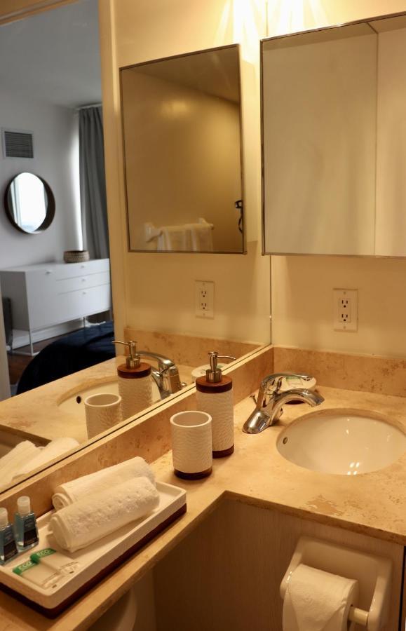 טורונטו Apartment/2Bedrooms/2 Full Bathrooms/Free Parking מראה חיצוני תמונה