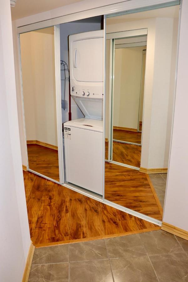 טורונטו Apartment/2Bedrooms/2 Full Bathrooms/Free Parking מראה חיצוני תמונה